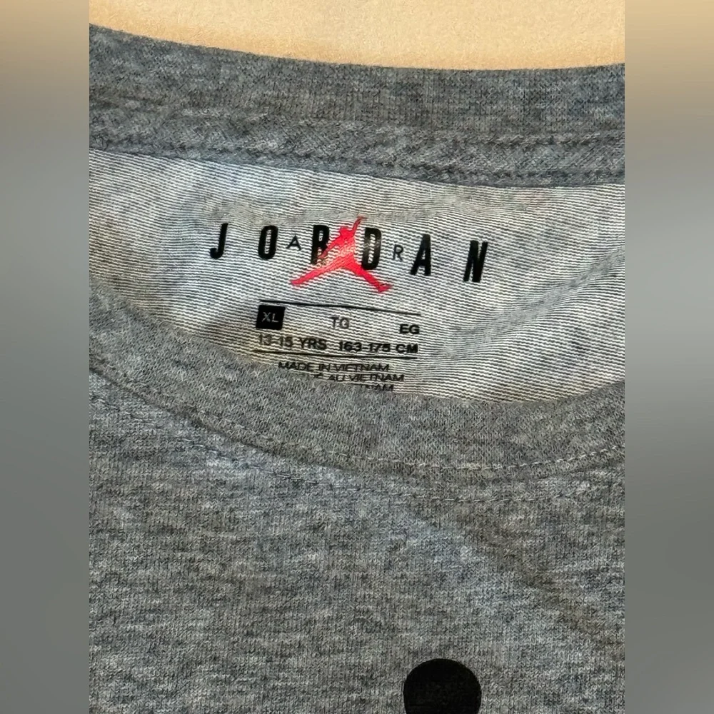Jordan Sleeveless Youth Active Shirt XL Gray - Picture 4 of 4